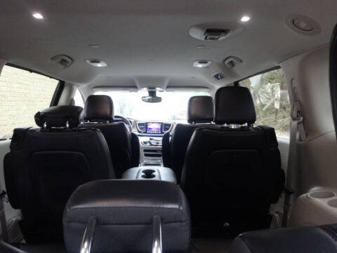 2017 Chrysler Pacifica Touring-L