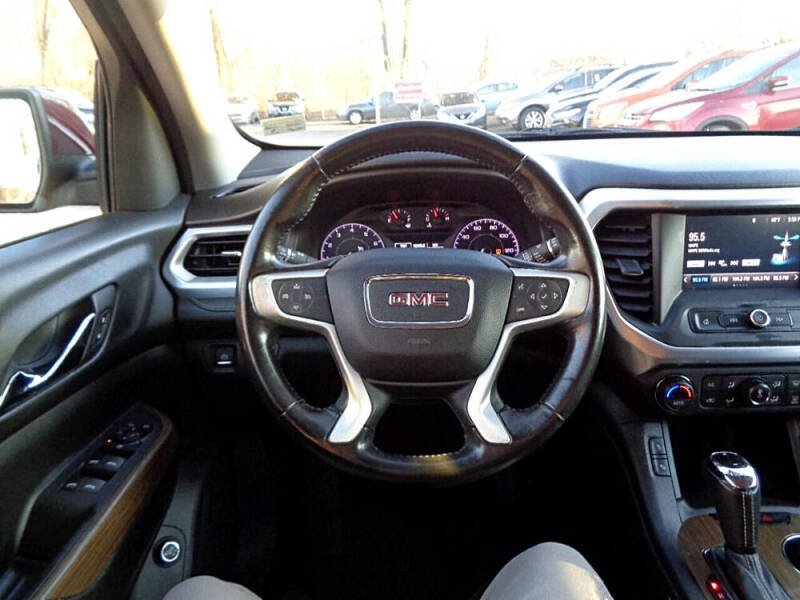 2017 GMC Acadia SLE-2