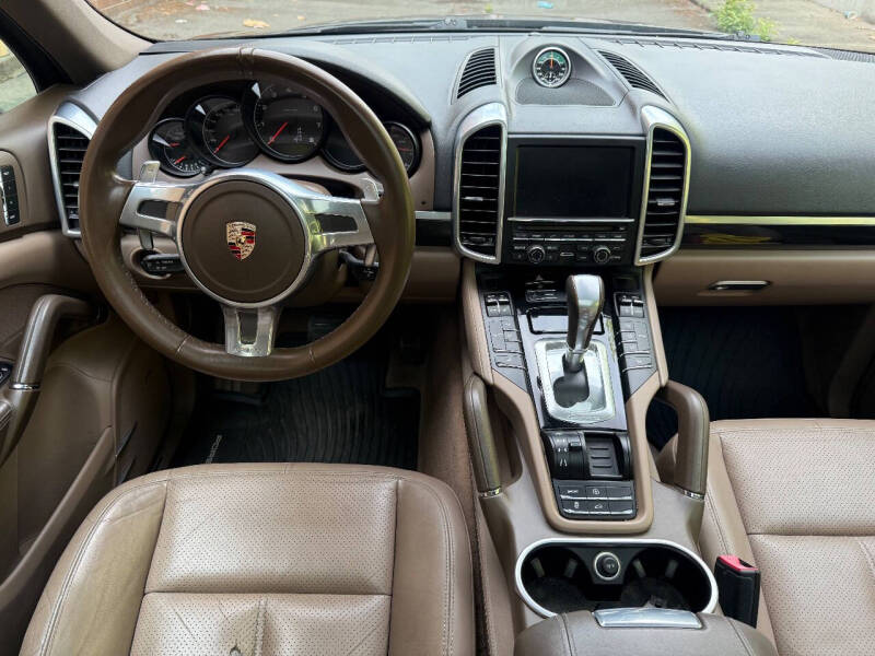 2012 Porsche Cayenne Tiptronic