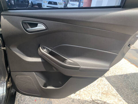 2017 Ford Focus SE