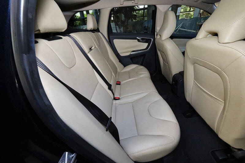 2016 Volvo XC60 T5 Premier