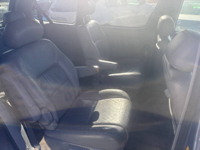 2003 Toyota Sienna XLE