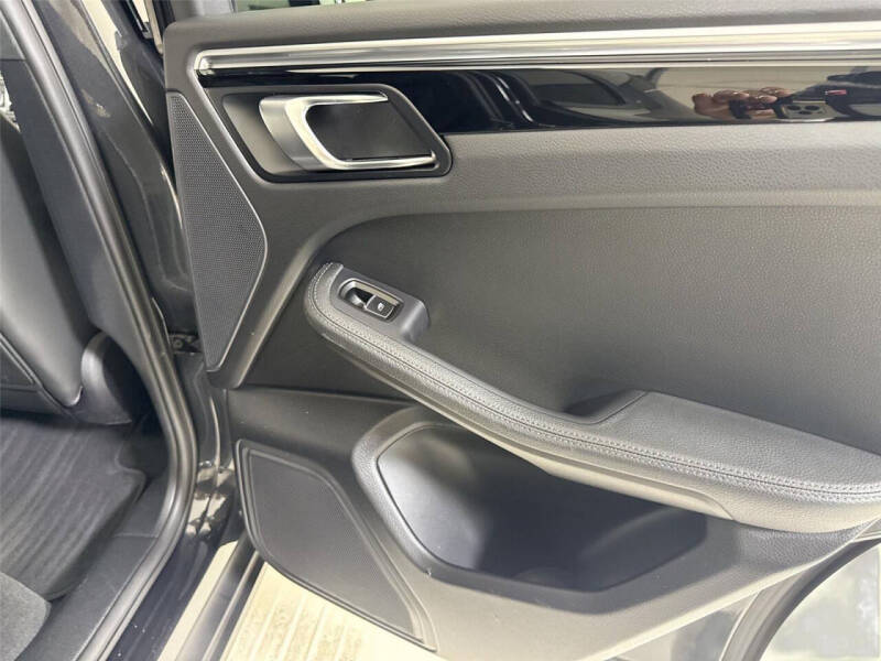 2021 Porsche Macan
