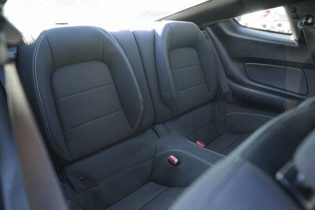 2016 Ford Mustang V6