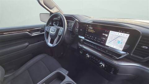 2024 GMC Sierra 1500 Elevation Standard