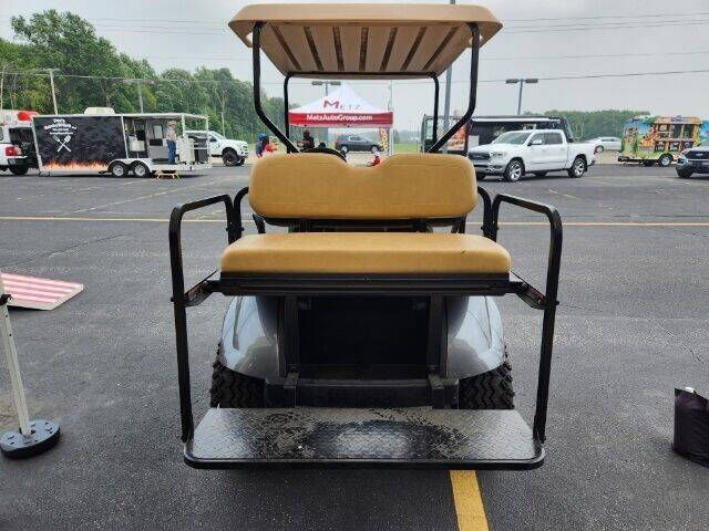 2018 E-Z-GO TXT