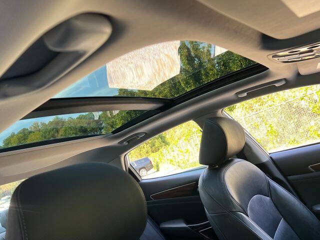 2017 Kia Cadenza Premium