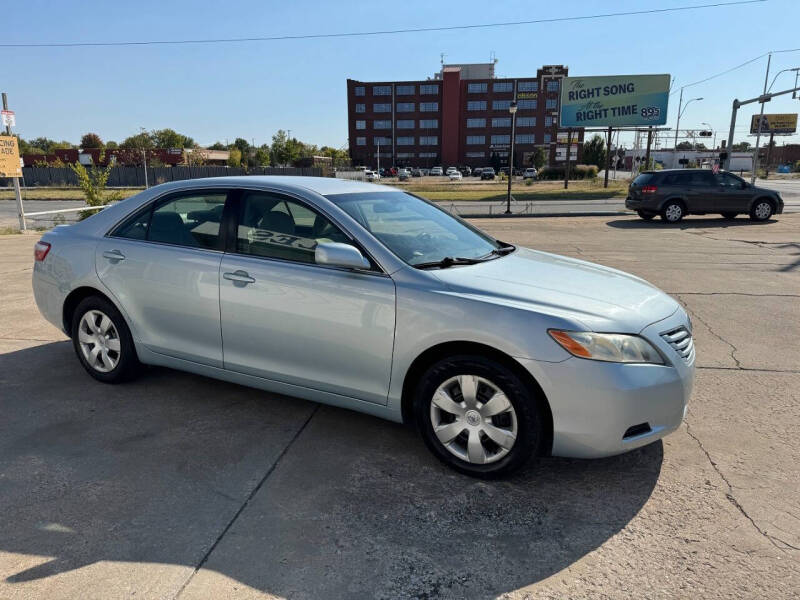 2007 Toyota Camry LE photo 2