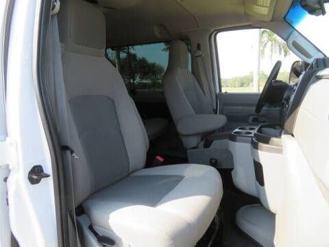 2014 Ford E-Series E-350 SD XLT