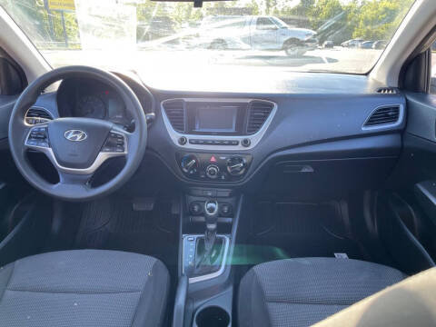 2020 Hyundai Accent SE