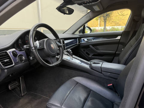 2011 Porsche Panamera 4