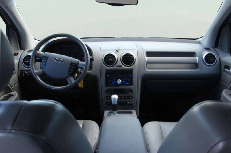 2005 Ford Freestyle SEL