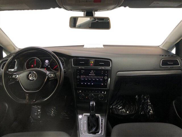 2017 Volkswagen e-Golf SE