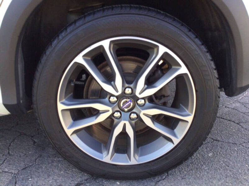 2015 Volvo V60 Cross Country T5