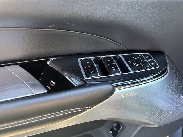 2023 Cadillac LYRIQ Luxury