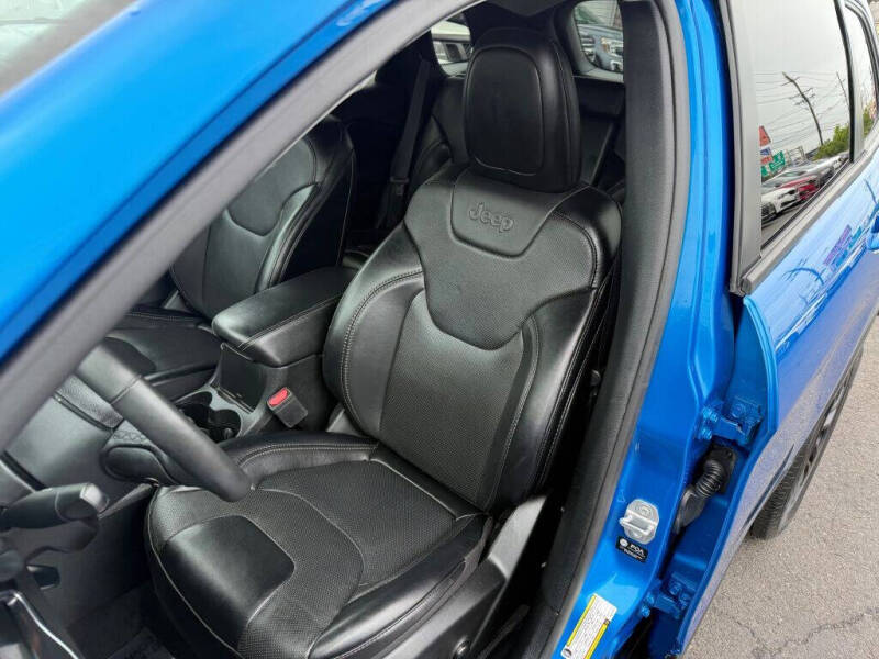 2023 Jeep Cherokee Altitude Lux