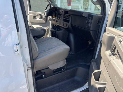 2017 Chevrolet Express 2500