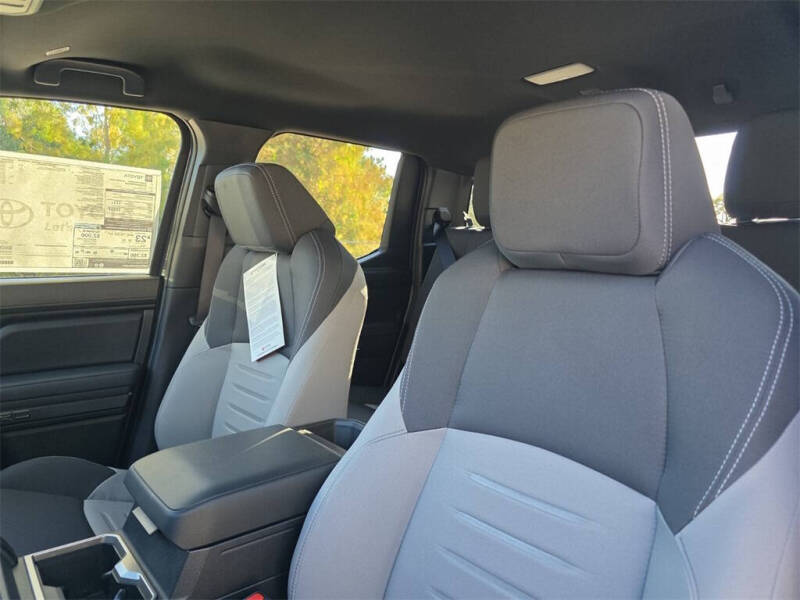 2025 Toyota Tacoma TRD Off-Road HV