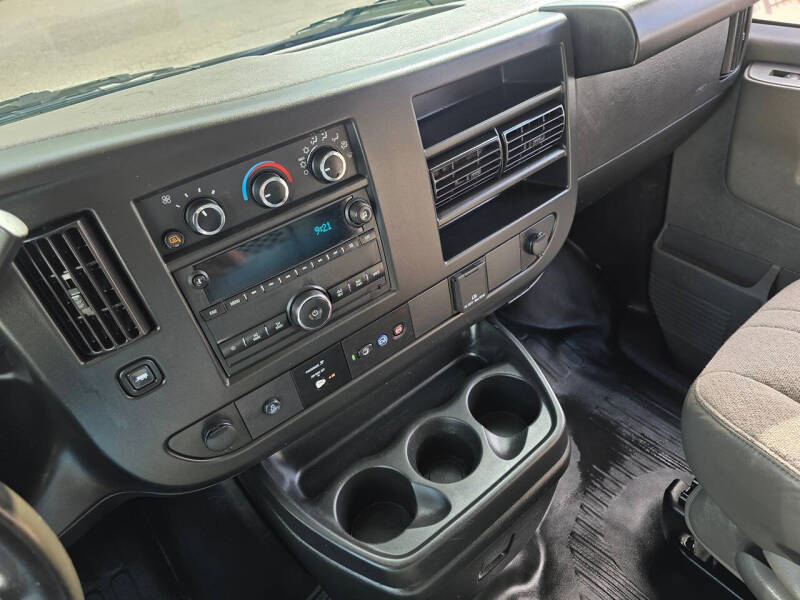 2023 GMC Savana 3500