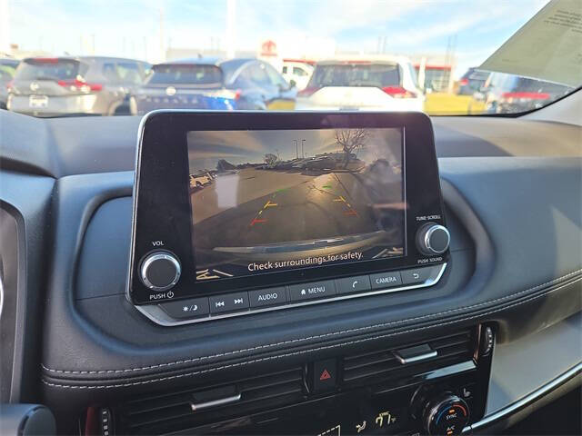 2022 Nissan Rogue SV