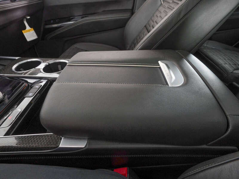 2025 Cadillac Escalade-V