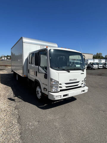2022 Isuzu NPR-HD