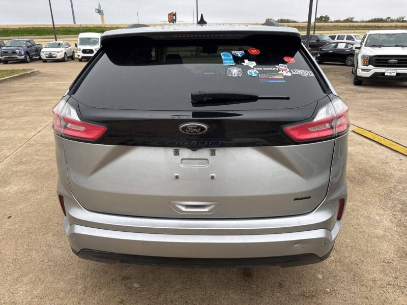 2022 Ford Edge SE