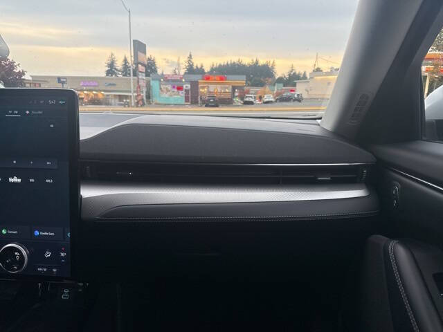 2022 Ford Mustang Mach-E Select