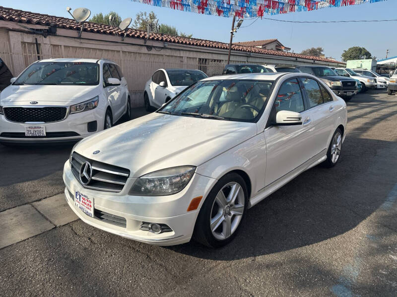 2011 Mercedes-Benz C-Class C300 Sport photo 2