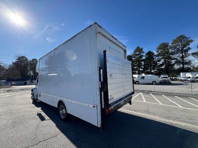 2008 Freightliner M2 106