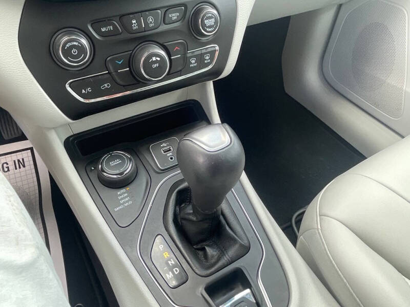 2021 Jeep Cherokee Latitude Plus