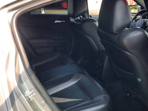 2017 Dodge Charger SXT