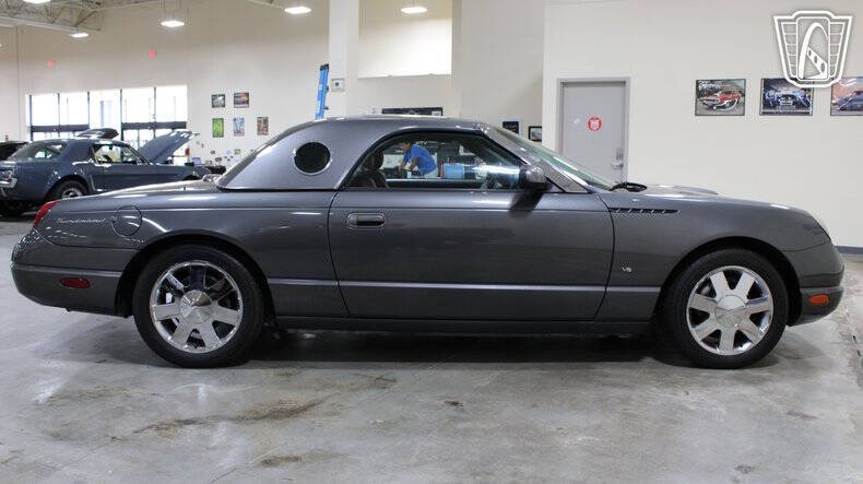 2003 Ford Thunderbird