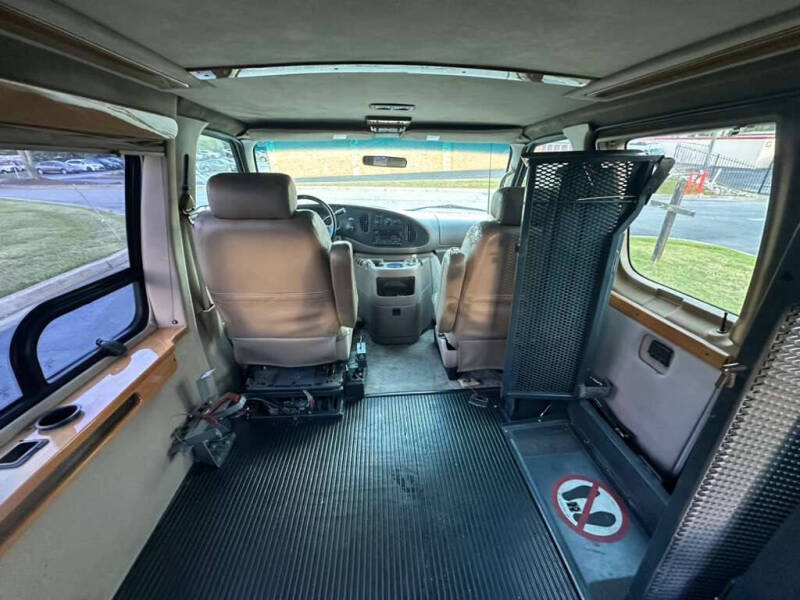 2001 Ford E-Series E-250