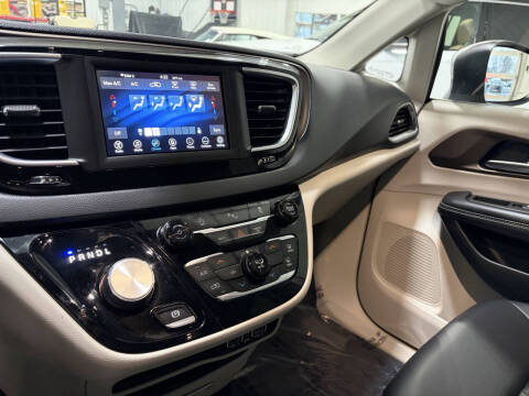 2021 Chrysler Voyager LXi