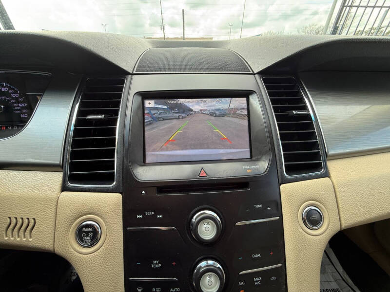 2018 Ford Taurus SEL