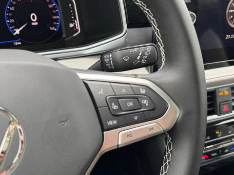 2026 Volkswagen Taos SEL 4Motion