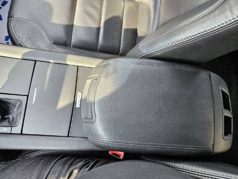 2017 Ford Taurus SEL