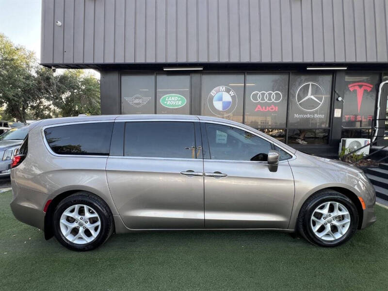 2018 Chrysler Pacifica Touring Plus