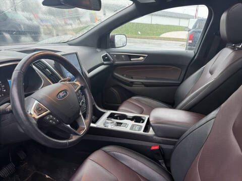 2021 Ford Edge Titanium