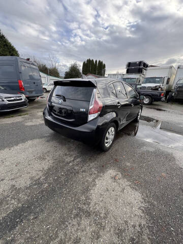 2015 Toyota Prius c Two