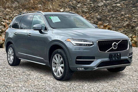 2017 Volvo XC90 T6 Momentum