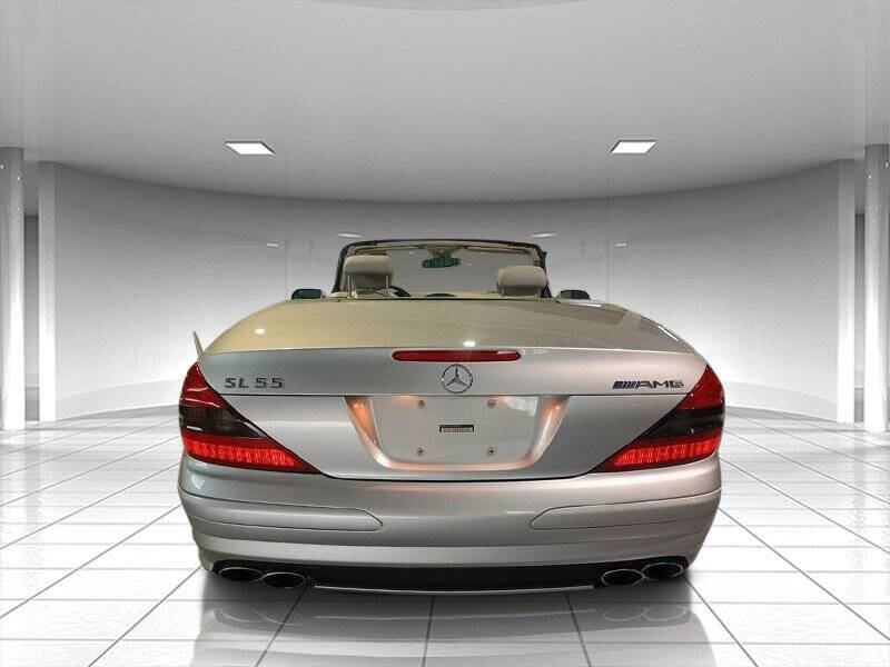 2005 Mercedes-Benz SL-Class 13