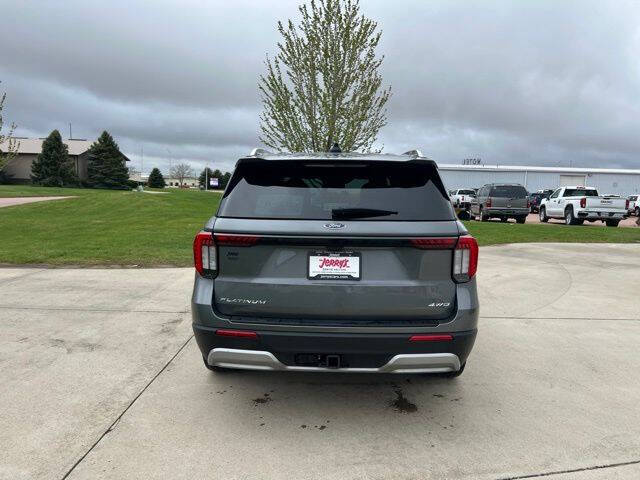 2025 Ford Explorer Platinum