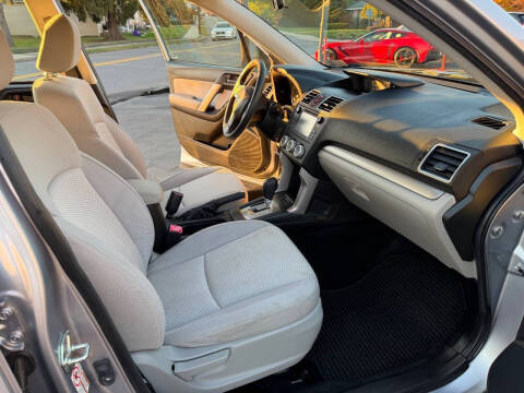 2016 Subaru Forester 2.5i