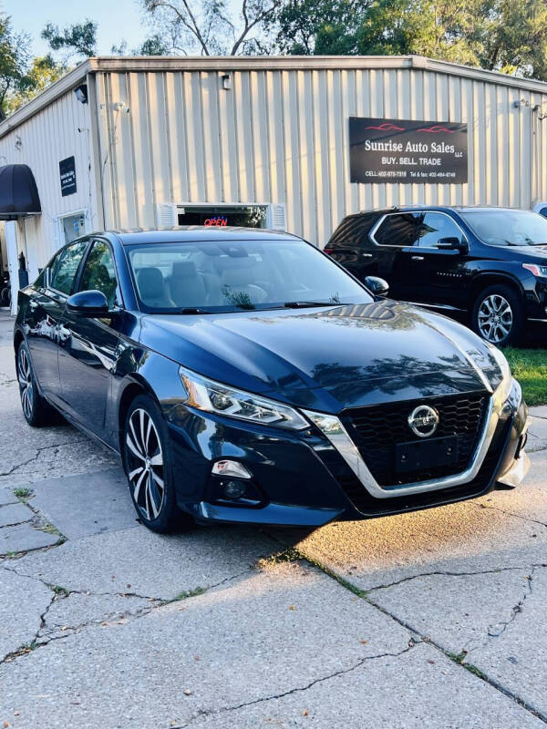 2019 Nissan Altima Platinum's photo