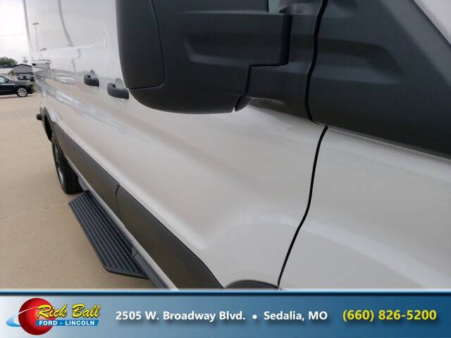 2025 Ford Transit 250