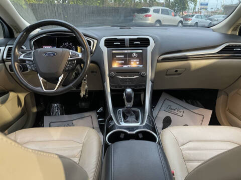 2015 Ford Fusion SE