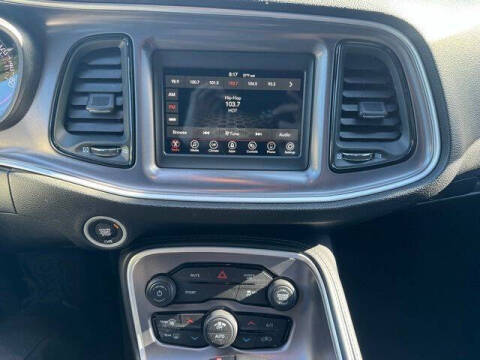 2021 Dodge Challenger SXT