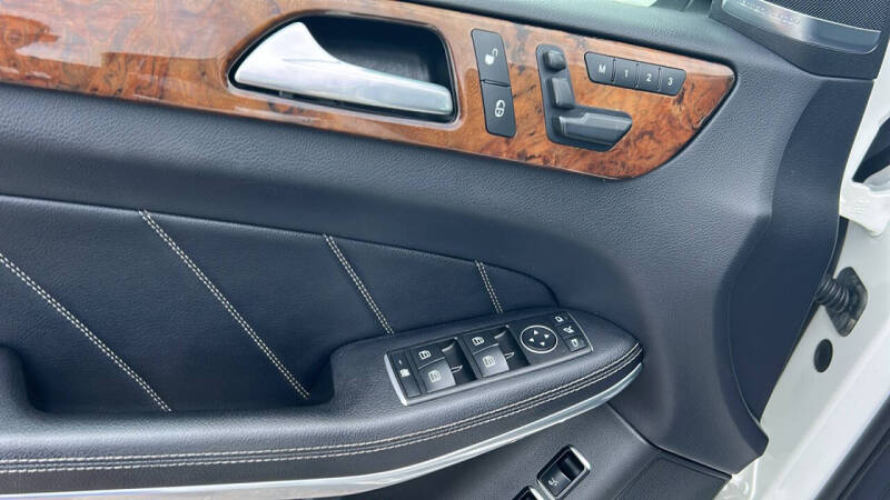 2015 Mercedes-Benz GL-Class GL 550 4MATIC